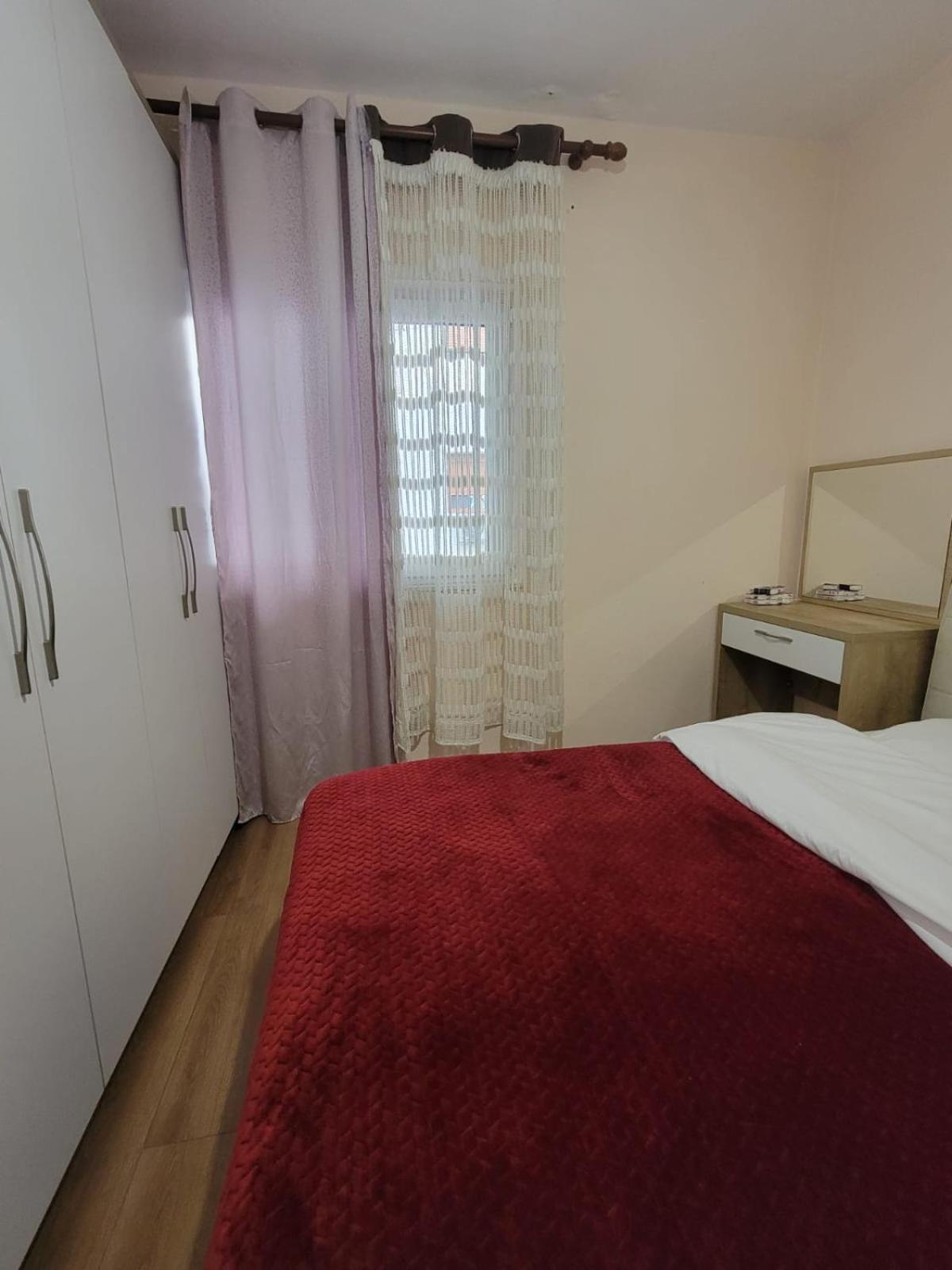 Apartamento Ajla Komuna Apartament Tirana Exterior foto